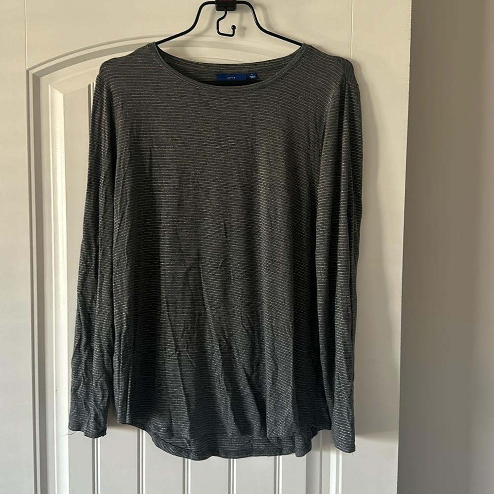 Apt 9 silver striped long sleeve size L